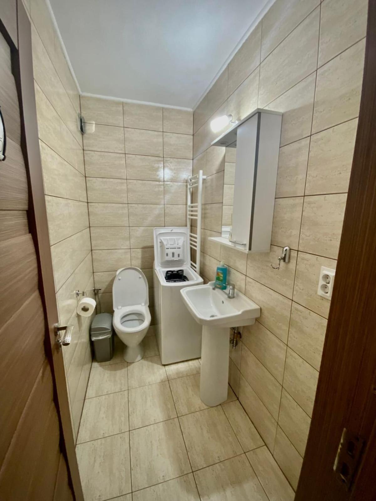 Отель Casa Alex Куртя-де-Арджеш Экстерьер фото